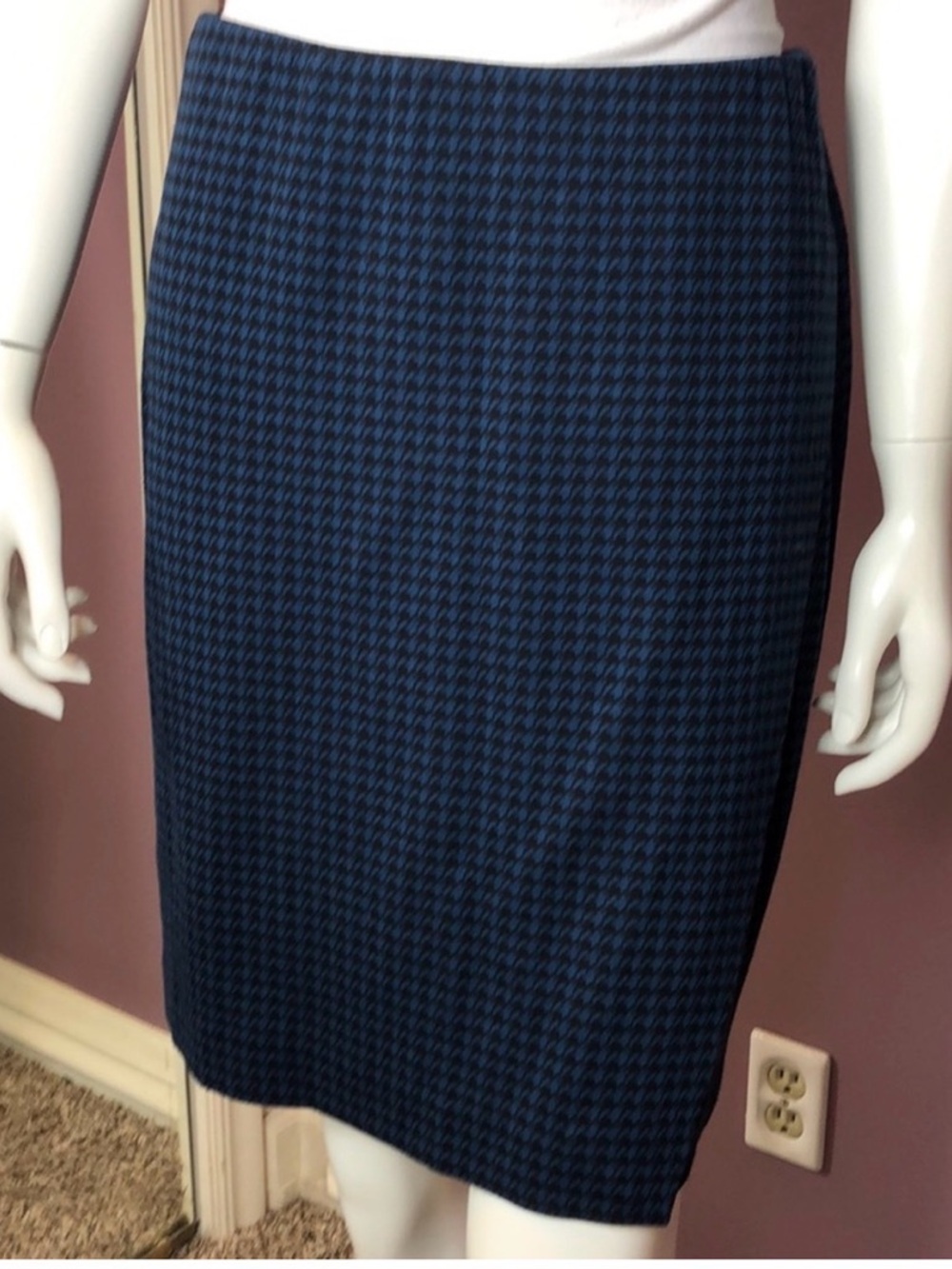J.Jill Ponte Houndstooth Print Wrap Pencil Skirt.